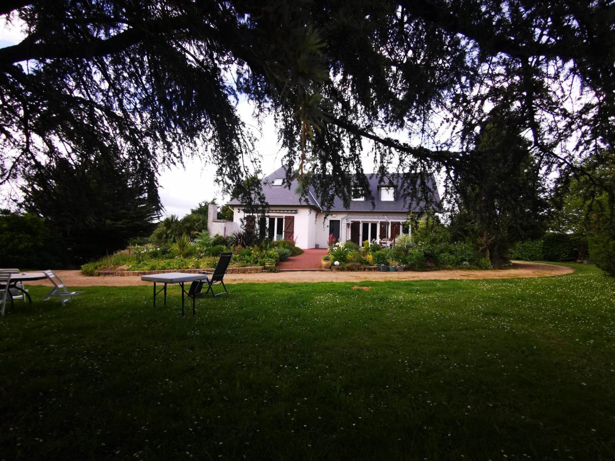 Le Logis De Catherine Et Serge Genets Exterior photo